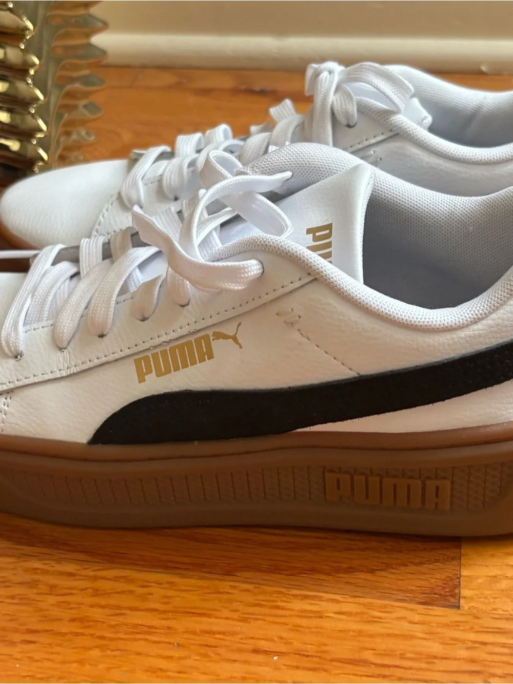 Puma White Sneakers with Black Stripe and Gum Sole